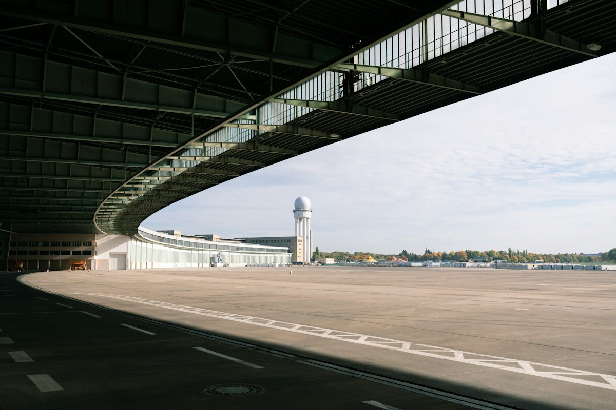 Commercial passenger aircraft fleet maintenance and leasing operations