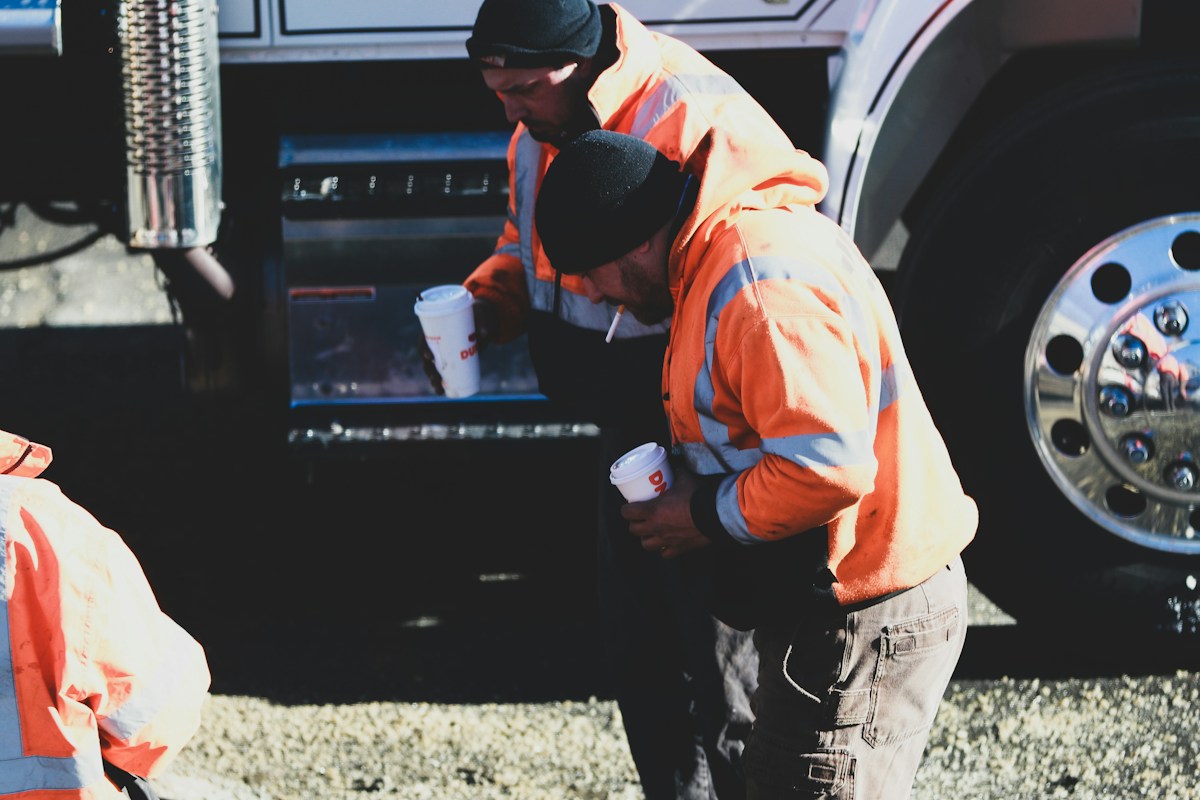 Industrial predictive maintenance telemetry and fleet equipment health algorithms