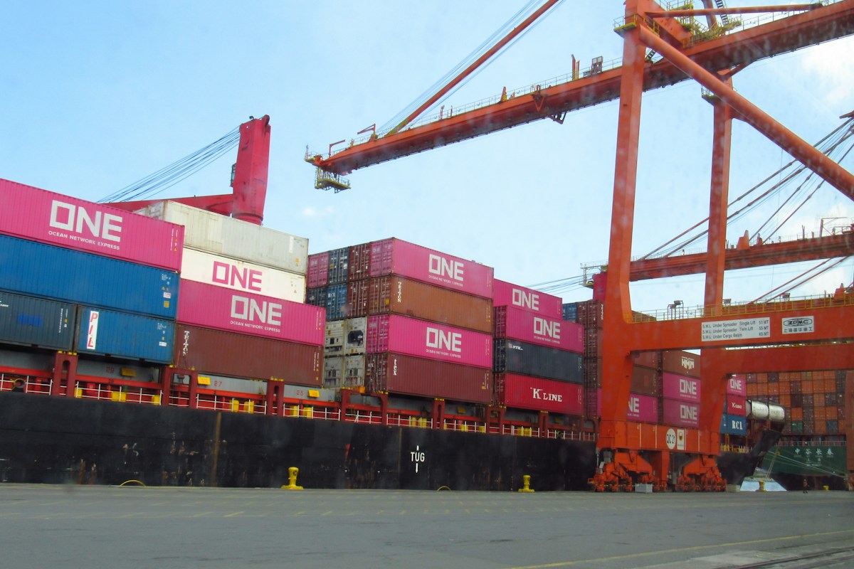 Global supply chain logistics disruption insurance and business continuity